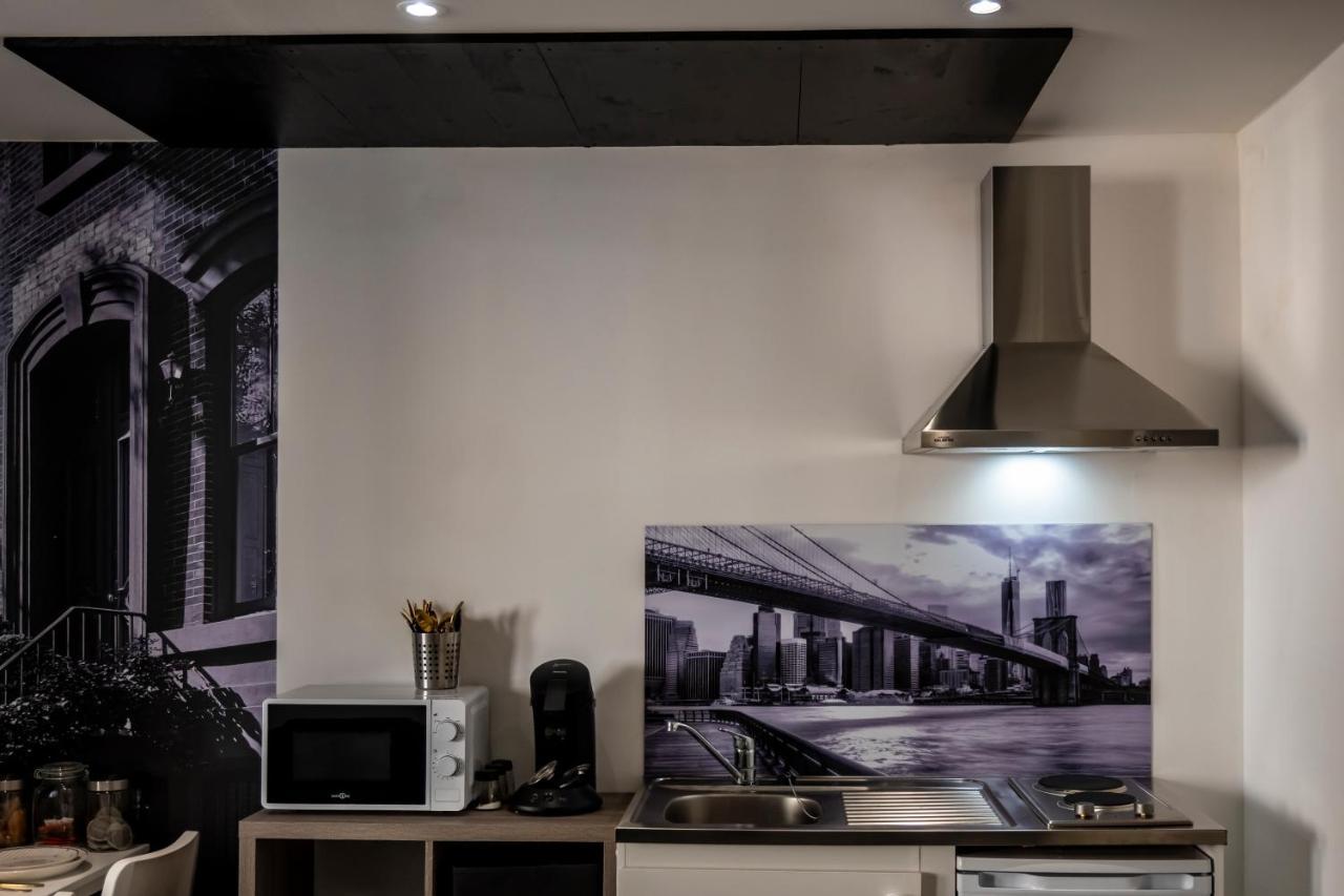 Superbe Appartement Avec Patio Nîmes Exteriér fotografie